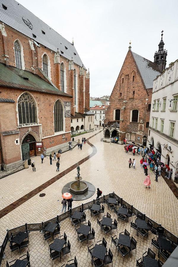 Plac Mariacki 8 Apartment Krakow Bagian luar foto