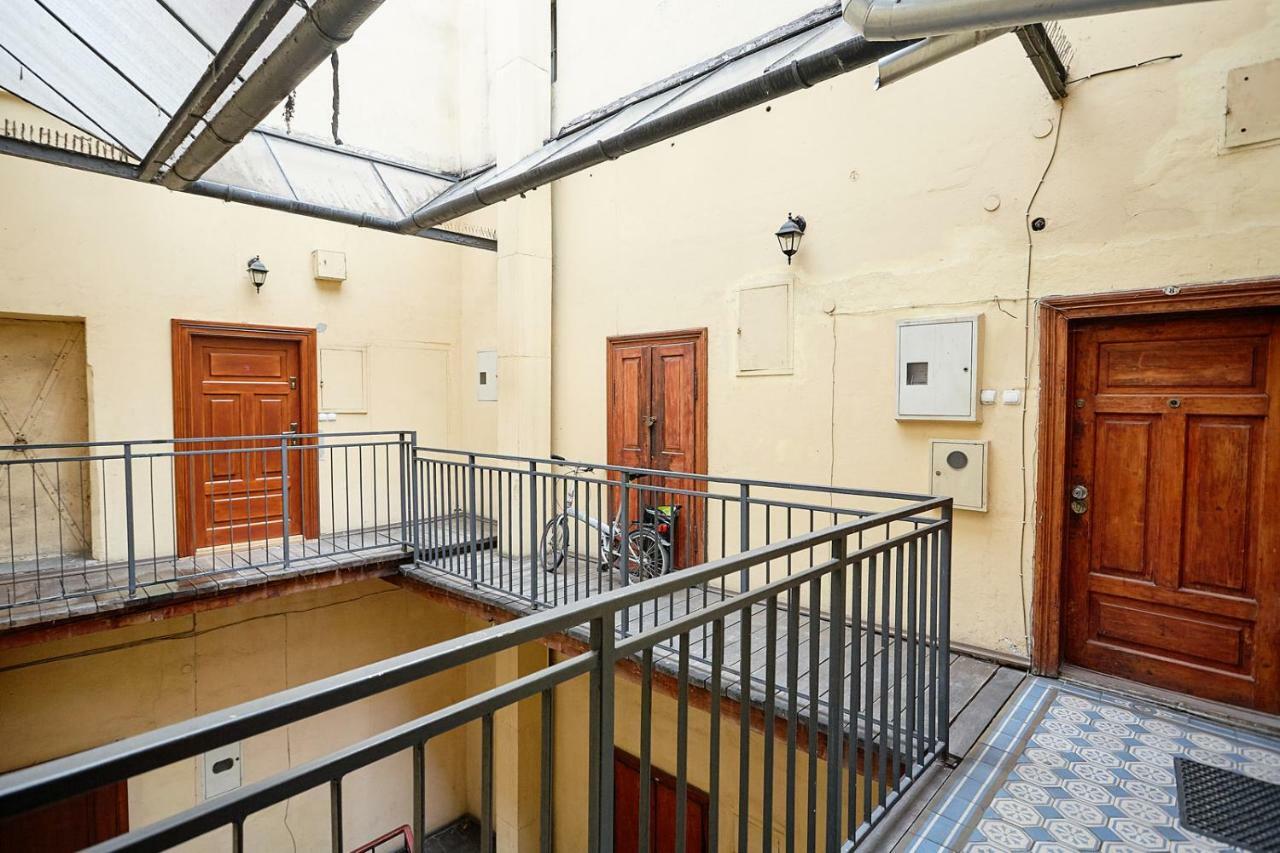 Plac Mariacki 8 Apartment Krakow Bagian luar foto