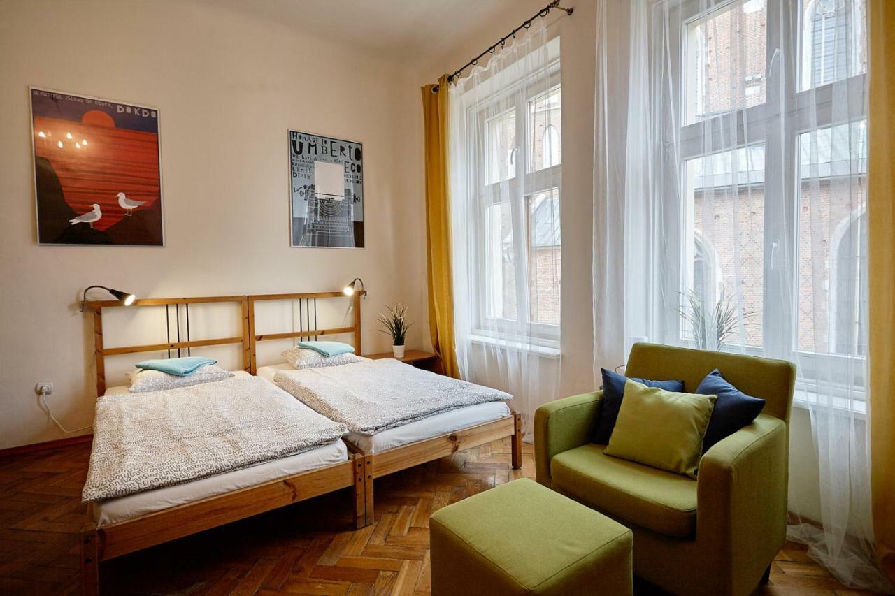 Plac Mariacki 8 Apartment Krakow Bagian luar foto