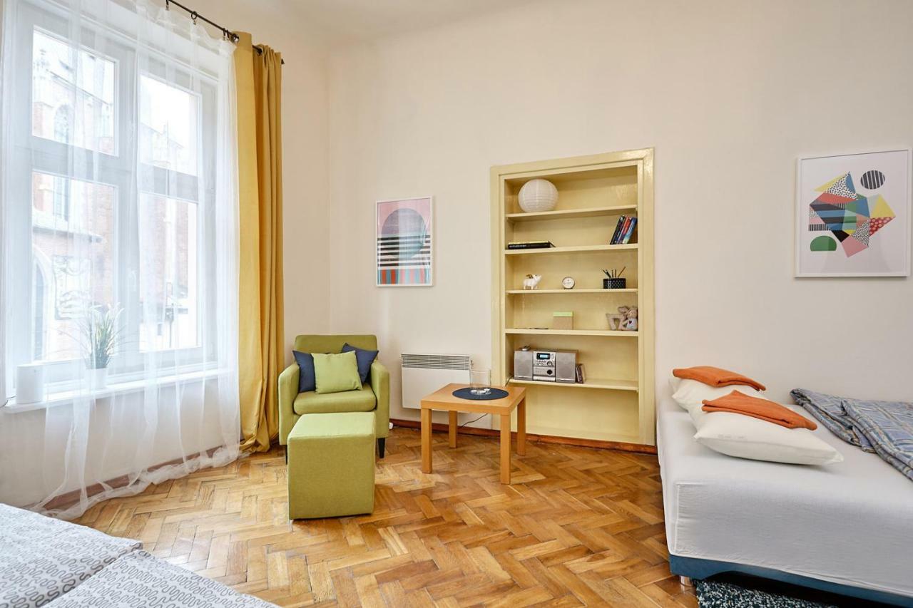 Plac Mariacki 8 Apartment Krakow Bagian luar foto