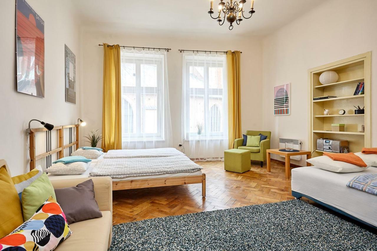 Plac Mariacki 8 Apartment Krakow Bagian luar foto