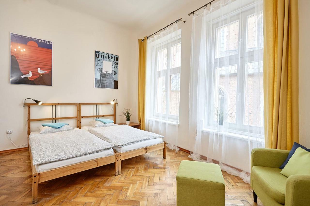 Plac Mariacki 8 Apartment Krakow Bagian luar foto