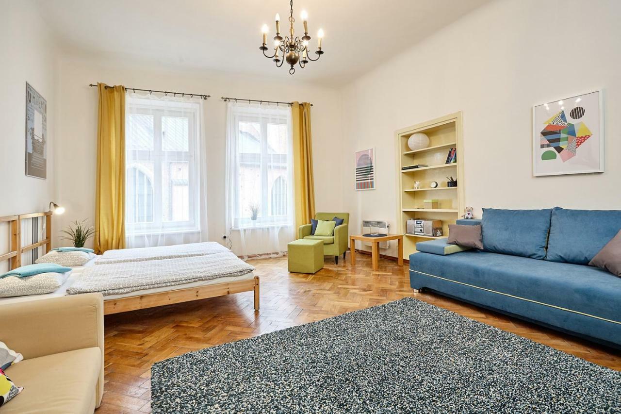 Plac Mariacki 8 Apartment Krakow Bagian luar foto