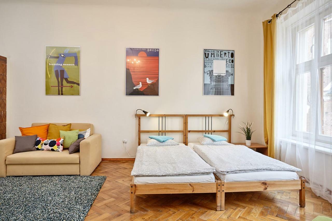 Plac Mariacki 8 Apartment Krakow Bagian luar foto