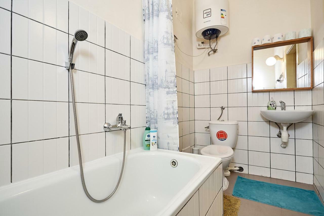 Plac Mariacki 8 Apartment Krakow Bagian luar foto